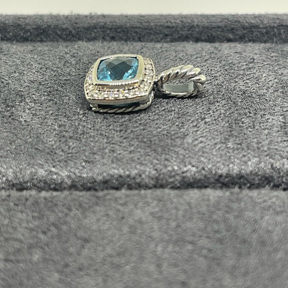 David Yurman Petite Albion Pendant with Blue Topaz and Diamonds - Picture 7 of 10